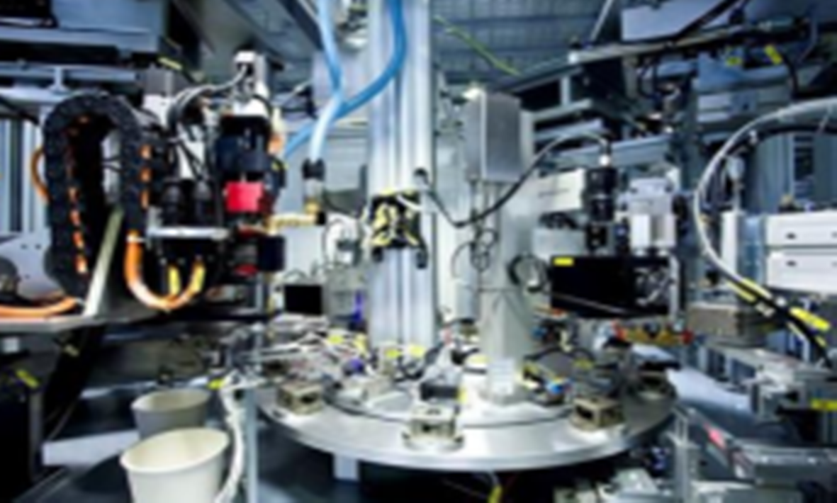 實(shí)施“數(shù)字化”與“平臺(tái)化”協(xié)同推進(jìn)策略，打好智能制造“組合拳”